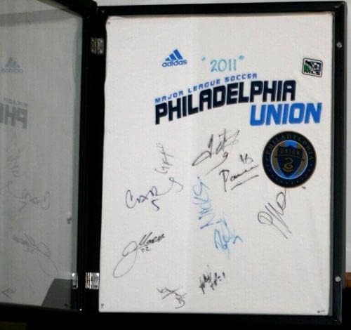 2011 Philadelphia Union İmzalı Gömlek 10 Vitrinde, Le Toux, Adu, Carroll İmzalı Futbol Formaları